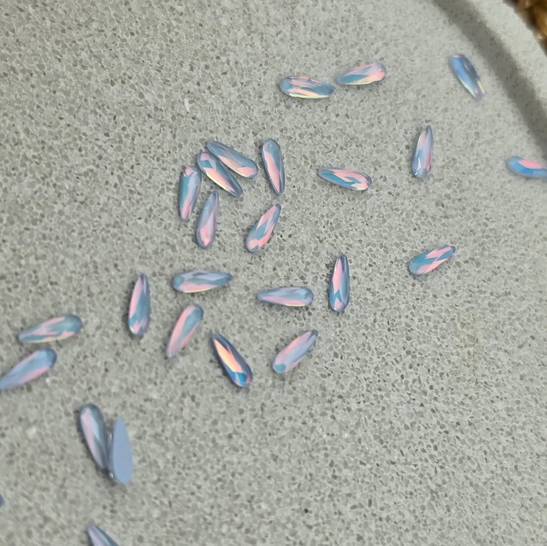 Mini goutte allongé
