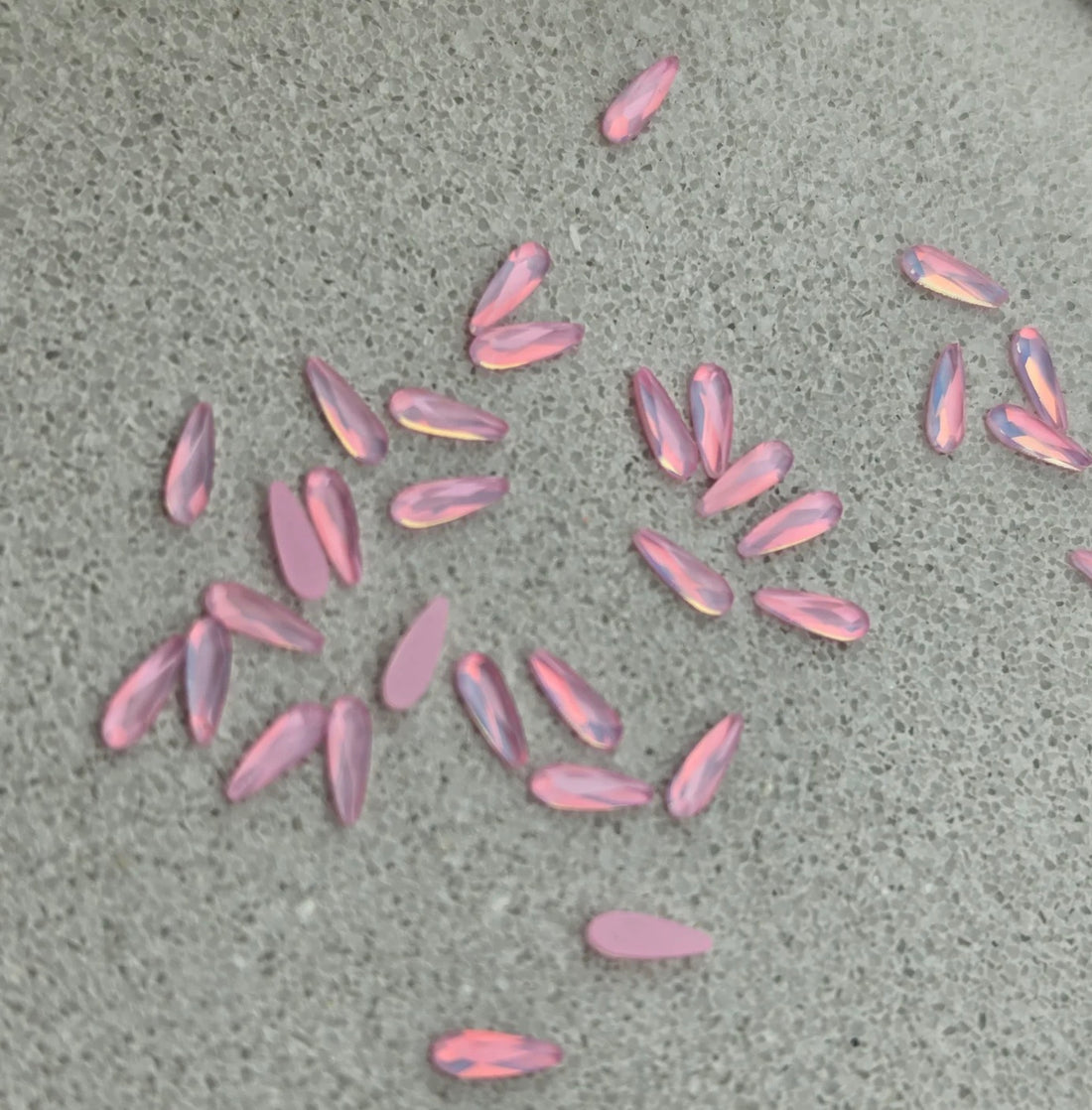 Mini goutte allongé