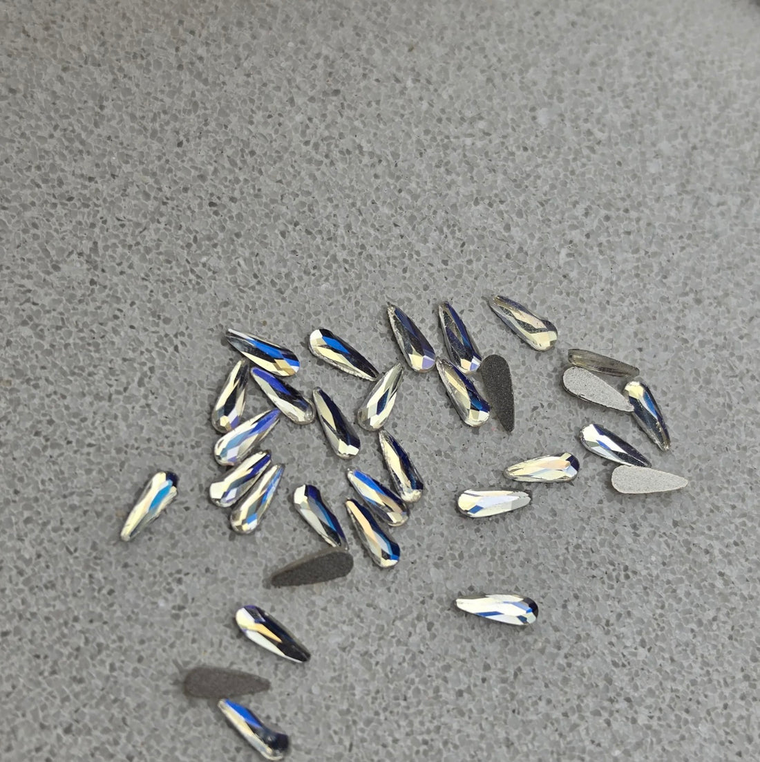 Mini goutte allongé