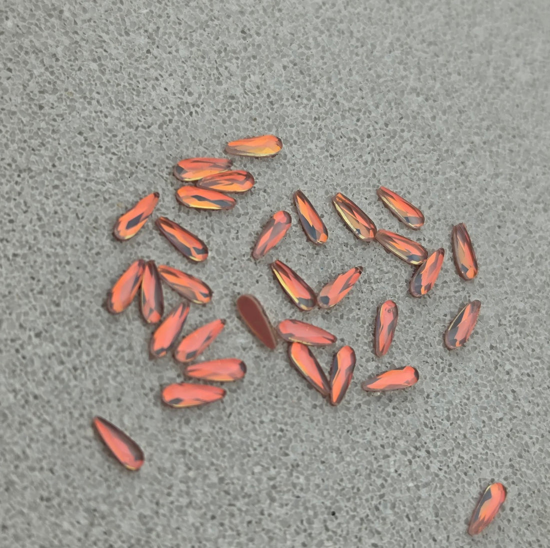 Mini goutte allongé