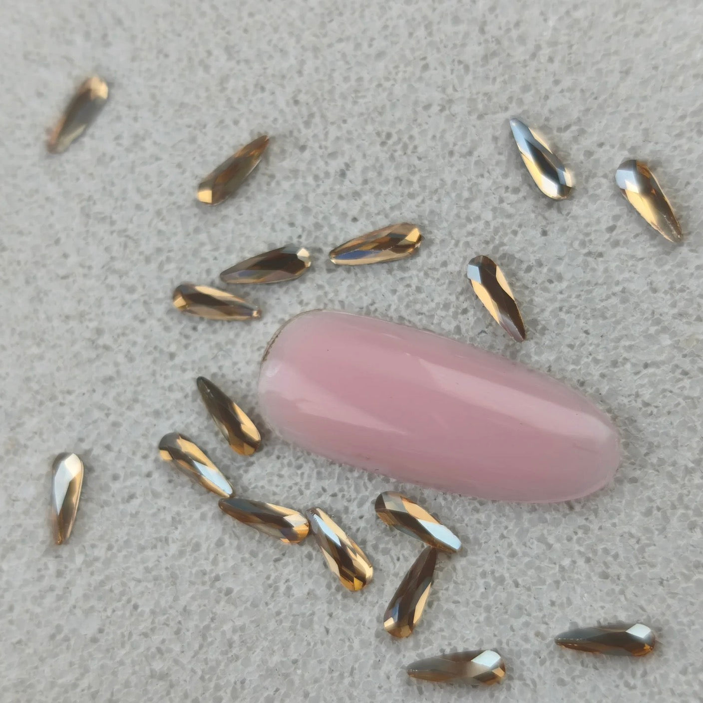 Mini goutte allongé