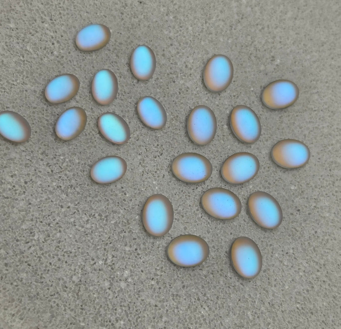 Oval velourora