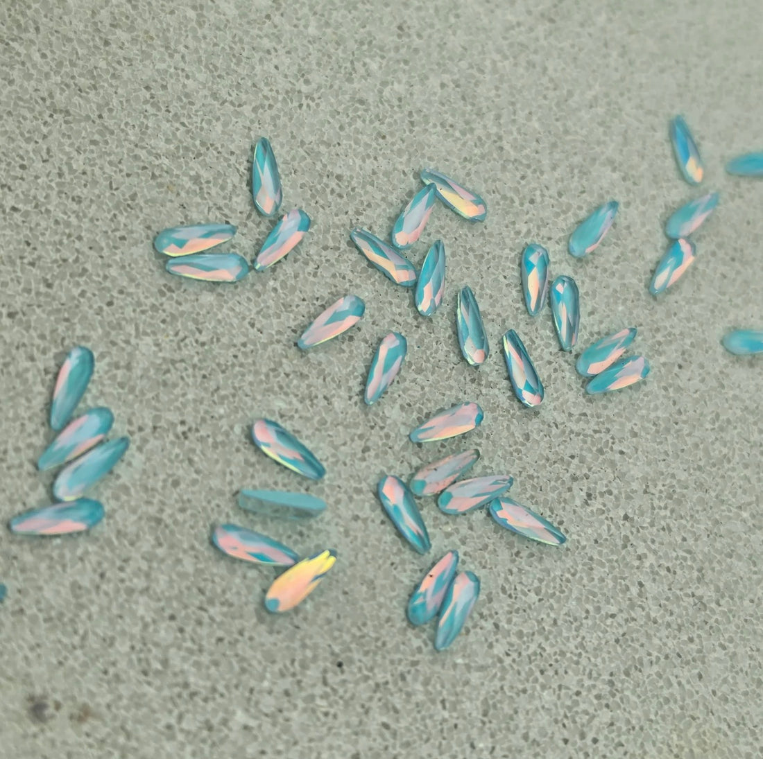 Mini goutte allongé