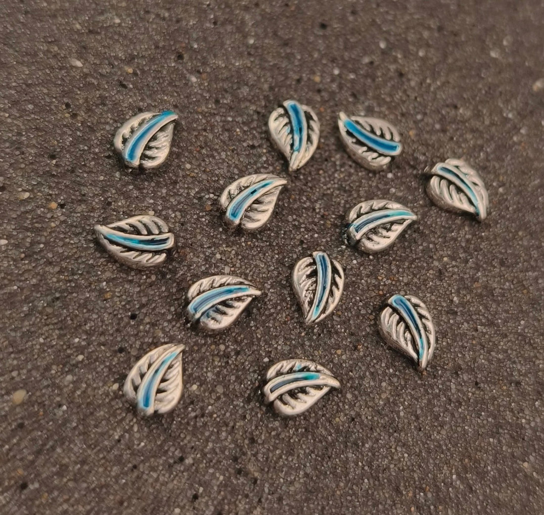 Feuilles Bleu 6x4mm